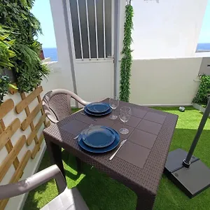 Avec Terrasse Et Vue Apartamento