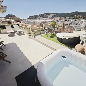Luna With Jacuzzi, 5mins Walking To The Beach, Sea And Castle View Big Terrace , Tossa de Mar Espagne